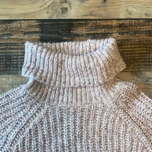 Abercrombie & Fitch Blush Ribbed Turtleneck Sweater thumbnail 6