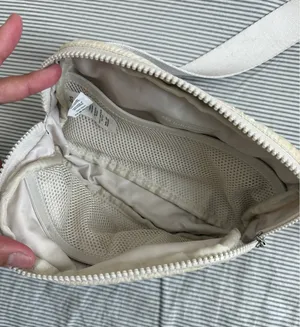Lululemon Everywhere Belt Bag thumbnail 4