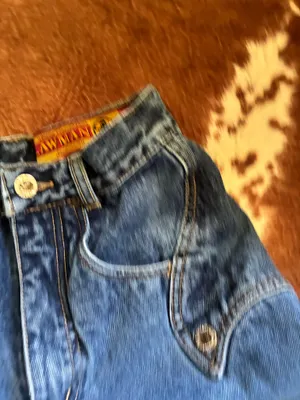 Vintage Lawman medium washed high rise jeans size 0 slim fit will measure upon request The only flaw on these jeans is the zipper is missing on the fly BUT that's such a easy fix. Price reflects. thumbnail 5
