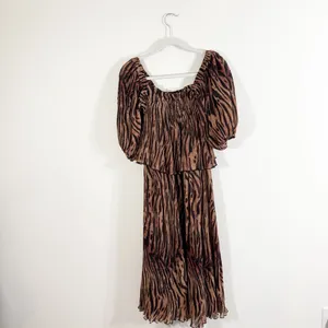 Ganni Layered Tiger-Print Plissé-Georgette Midi Dress Tiered Size 2 thumbnail 3