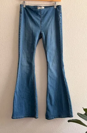 Free People Penny Pull-On Flare Bell Bottom Jeans US Size 26 thumbnail 1
