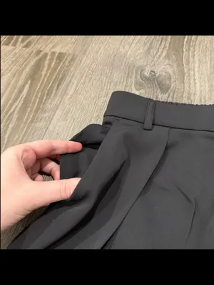 NWT Halara Black Flow Pleated High Rise Shorts thumbnail 3