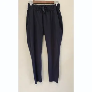 Lululemon On the Fly 7/8 Pant True Navy Luxtreme Drawstring Trousers Sz 4 thumbnail 3