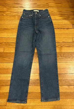 Curvy Perfect Straight Jean thumbnail 1