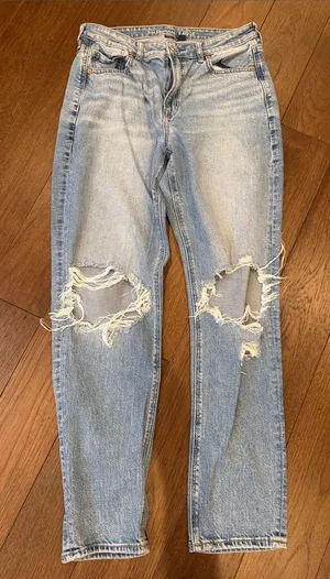 American Eagle Strigid Mom Jean Distressed Denim Size 10 Long - C66-019 thumbnail 1