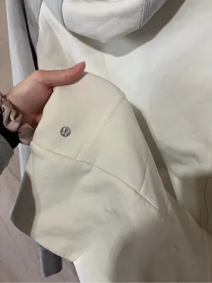 Lululemon thermal jacket thumbnail 3