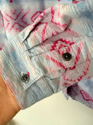Ariat Light Blue & Pink Aztec Button-Front Shirt size L Western Serape Rodeo thumbnail 5