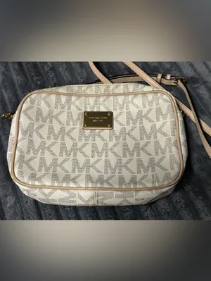Michael Kors Cream and Tan Monogram purse thumbnail 2