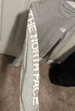 The North Face Long Sleeve thumbnail 2