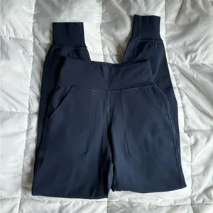 Lululemon Align Joggers thumbnail 2