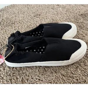 Roxy Womens Black Slip On Sneakers Casual Comfort Canvas Shoes Size 8 thumbnail 2