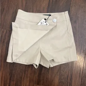 Zara Cream Mini Skirt thumbnail 2