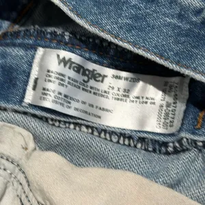 Vintage style wrangler‎ cut off denim shorts light wash thumbnail 7