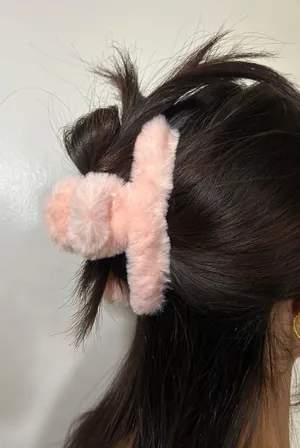 Red Fluffy Claw Clip thumbnail 3