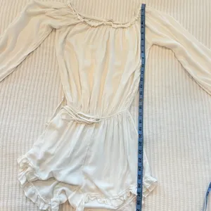 Brandy Melville John Galt White Gabriella Romper Off Shoulder OS Elastic Waist thumbnail 11
