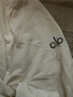 ALO sheer glow top thumbnail 2