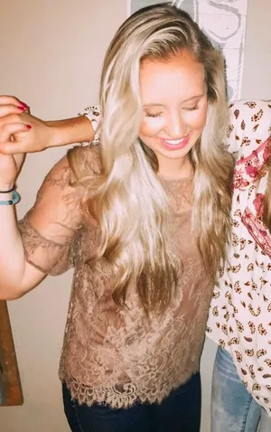 Lace Top thumbnail 1