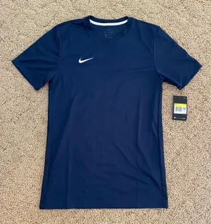 Nike ‼️ Dri-Fit Shirt‼️ thumbnail 1
