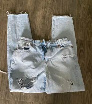 American Eagle Ripped Jeans thumbnail 1