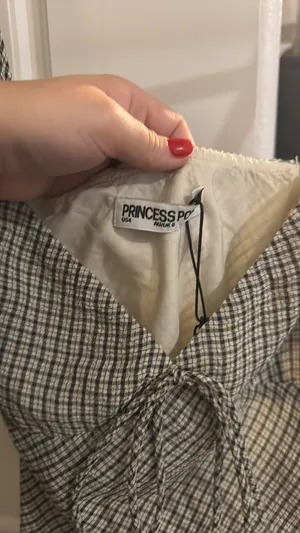 Black and Beige Princess Polly Tank Top thumbnail 2