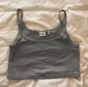 Aritzia Top Tank thumbnail 1