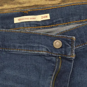 NWT Levis Womens Plus Size 721 High Rise Skinny Jeans Straight Through Blue 24W thumbnail 9