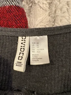 H&M Long Sleeve Crop Top thumbnail 2