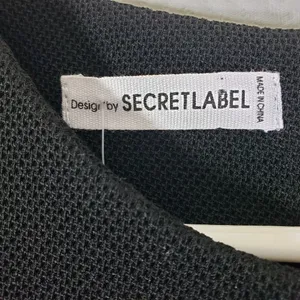 New SECRETLABEL, WHITE-FOX Large Black and White Floral Shift Sheer Sleeve Dress thumbnail 3