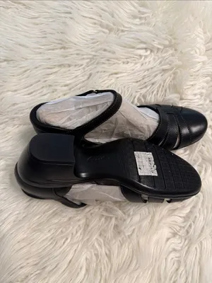 Clarks Black Low Heel Mary Jane Pumps size 8.5 BNWOT see all photos thumbnail 7
