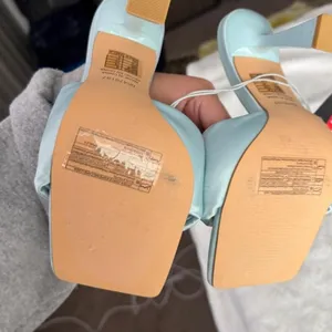 NWT Forever 21 Light Blue Leather Puffy Heel Sandals Women's Boho Slip-On Heels thumbnail 8