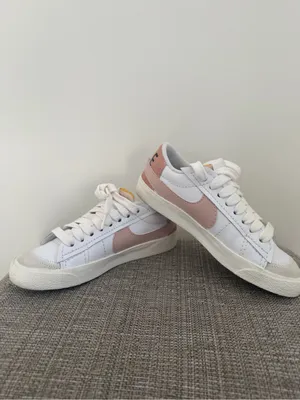 Nike Women's Blazer Low '77 Jumbo "White Pink Oxford" thumbnail 5