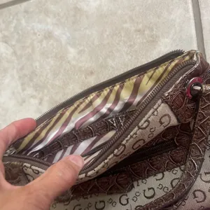 Guess Monogram Canvas Brown Croc Embossed Wristlet Clutch Silver G Logo Bag thumbnail 5