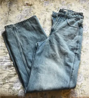 High-Rise Hollister Jeans thumbnail 1