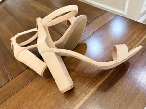 Charlotte Russe Faux Suede Block Heel Sandals Nude Beige Size 8 NWOB thumbnail 3