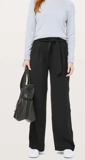 LULULEMON- Noir Pant Woven Black Size 4 thumbnail 1