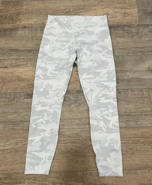 Lululemon white camo wunder under  leggings 25” thumbnail 1