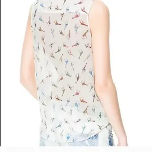 Zara Trafaluc Womens XS White Colorful Giraffe Print Sleeveless‎ Wrap Blouse Top thumbnail 3