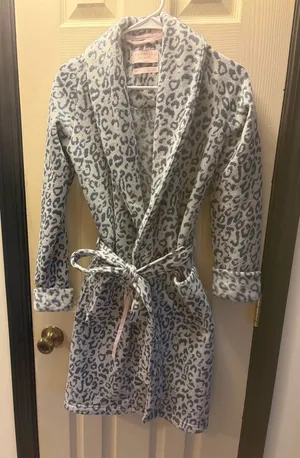 Victoria's Secret Women Cozy Thermal Robe Animal Print Size S/P thumbnail 1