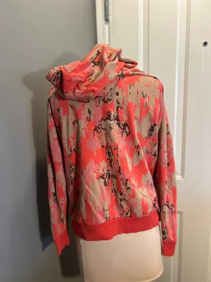 Gymshark Graphic Camo Hoodie Red Coral Tan Camouflage Pullover Size Medium M thumbnail 2