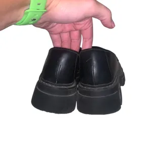 No Boundaries Black Chunky Chain Platform Lug Loafers thumbnail 4