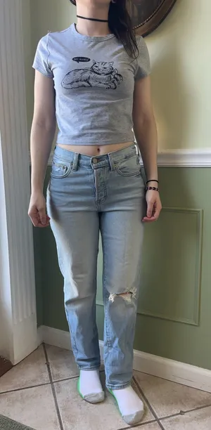Universal Thread Mid Rise 80’s Slim ripped jeans thumbnail 1