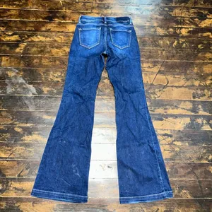 Risen flared stretchy 0/24 distressed boutique jeans thumbnail 5