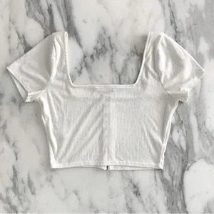 NWT• Los Angeles • White Ribbed Crop Top • Sz M thumbnail 2