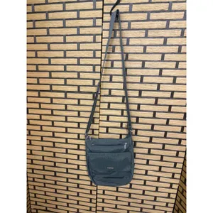 Baggallini Black Crossbody‎ thumbnail 2