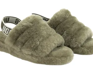 UGG fluff yeah slides size 8 thumbnail 1
