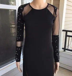 Juss Elegant Black Sheer-Panel Evening Gown stretch thumbnail 7