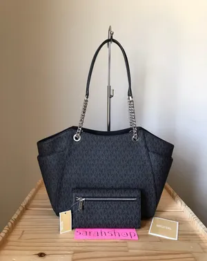 Michael Kors Set thumbnail 2