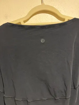 Lululemon Size 8? Back In Action Long Sleeve Tee Shirt thumbnail 6