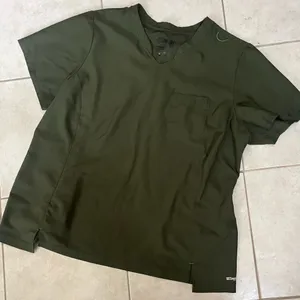 Grey’s Anatomy Evolve Scrub Tops thumbnail 2