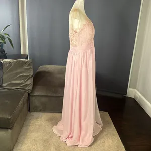 Woman’s Pink Formal Dress Gown with Sheer Lace Top Leg Slit Zip Back Size 14 thumbnail 4